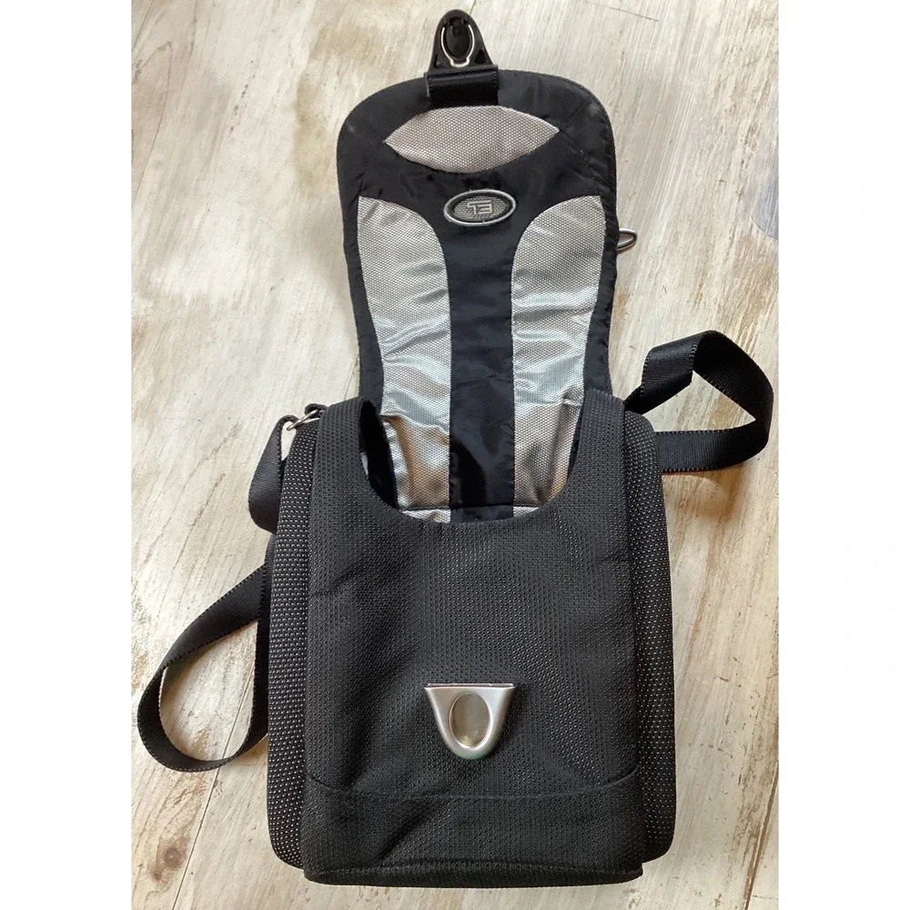 Tumi Black Ballistic Nylon Crossbody Messenger Bag Small Tech Travel Pouch - Picture 4 of 8